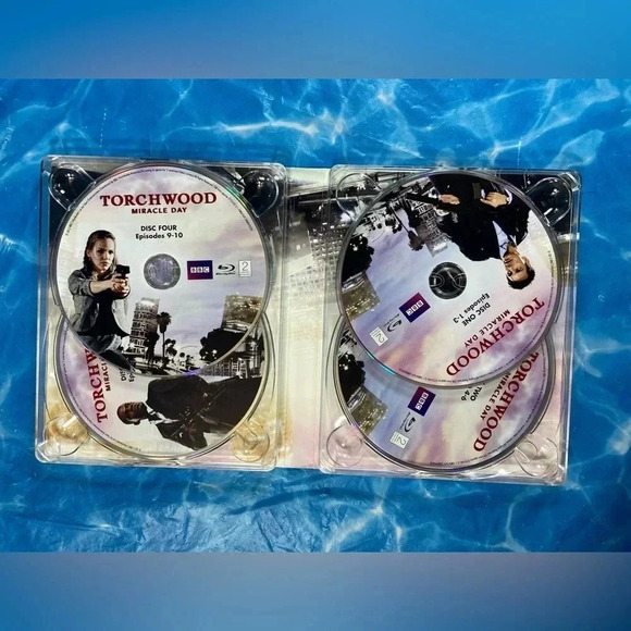 Torchwood Miracle Day - Blu  Ray 🔫⌚️🕳️❤️‍🩹 - Picture 4 of 7